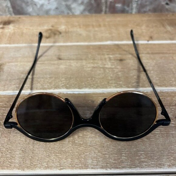 Gianfranco Ferre Vintage Black & Gold Sunglasses EUC main image 3